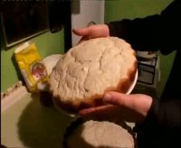 Видеорецепт бездрожжевого хлеба от православного монаха из российской глубинки.