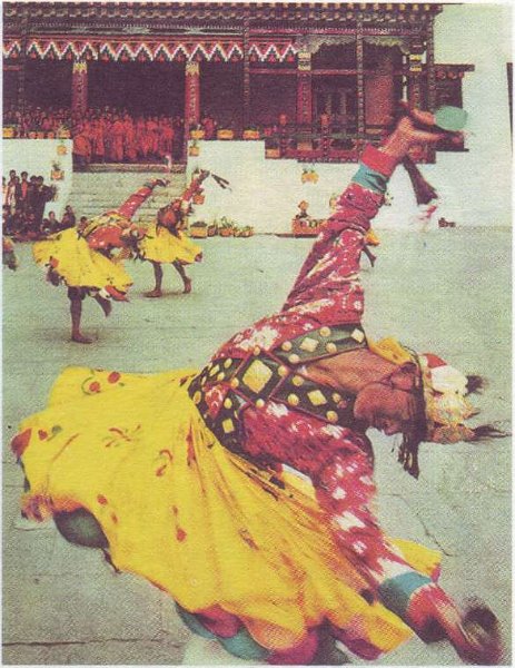Ритуальные танцы в монастыре, посвящённые тантрийскому идаму