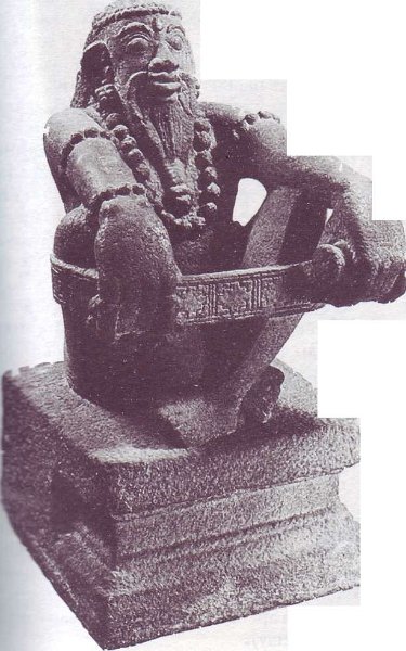   Сидящий мудрец с медитационным поясом. Камень. Южная Индия, XVII в. 